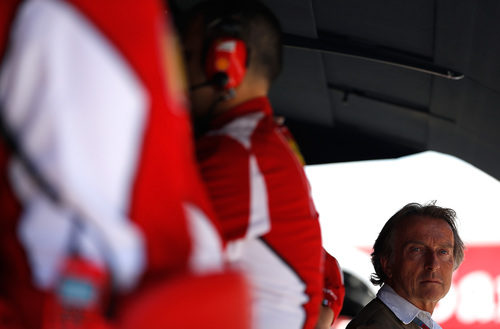 Luca di Montezemolo en Valencia, apoyando a Ferrari