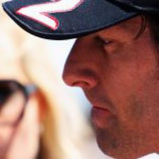 Mark Webber, contrariado ante la prensa después de una mala clasificación