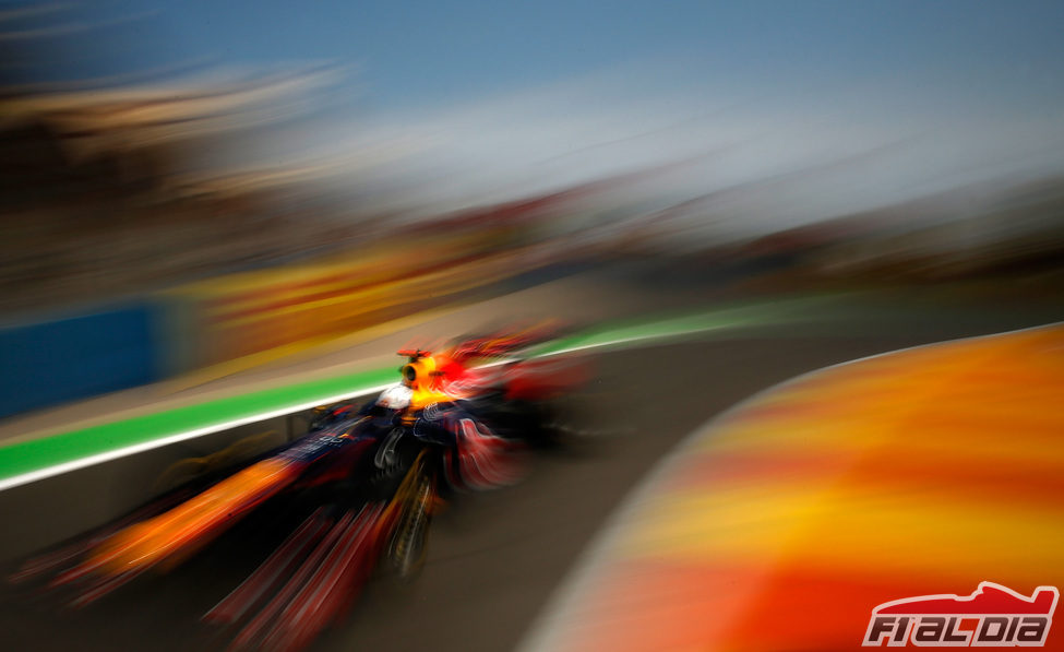 Sebastian Vettel 'vuela' hacia la pole en el Valencia Street Circuit