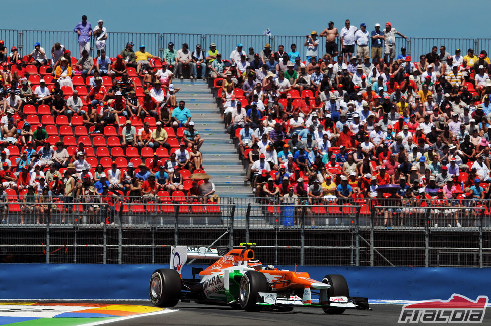 Nico Hülkenberg rueda con los blandos en Valencia