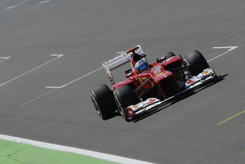 Fernando Alonso rueda en la clasificación del GP de Europa 2012