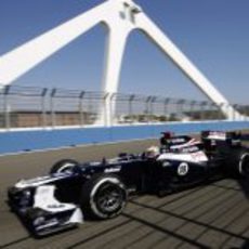 Pastor Maldonado cruza el puente del Valencia Street Circuit