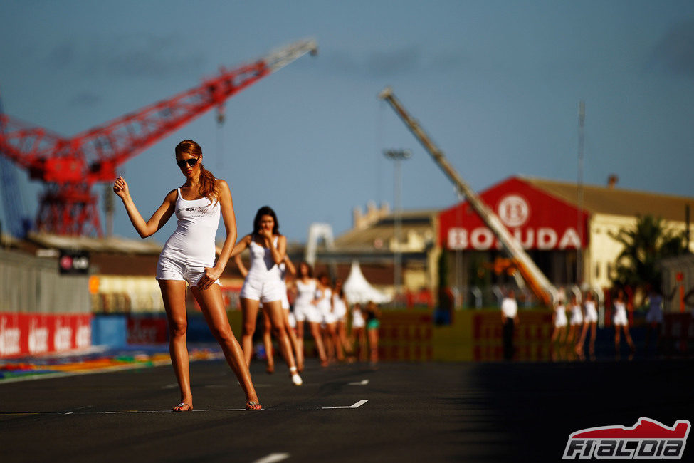 'Pit babes' en la parrilla de salida del Valencia Street Circuit