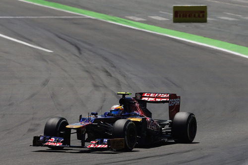 Jean-Eric Vergne exprime el STR7 en el Valencia Street Circuit