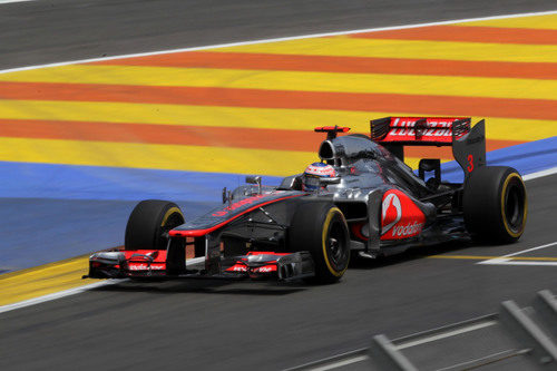 Jenson Button prueba el Valencia Street Circuit en los Libres 1