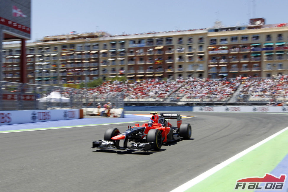 Charles Pic rueda en el Valencia Street Circuit