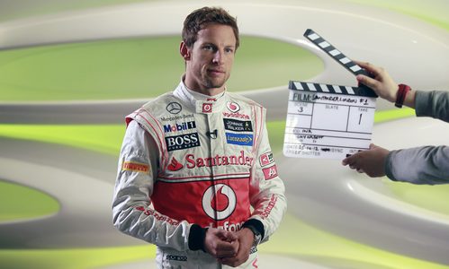 Jenson Button se prepara para hablar