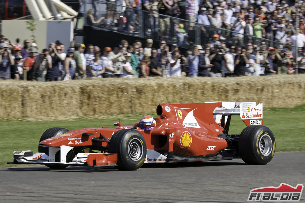 El Ferrari F10 en pista durante el Festival de la Velocidad de Goodwood