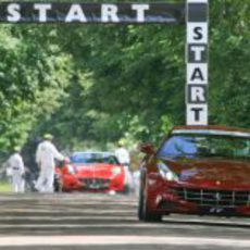 Un Ferrari FF toma la salida en el Festival de la Velocidad de Goodwood