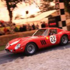 Un Ferrari 250 GTO toma la salida en el Festival de la Velocidad de Goodwood
