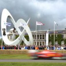 Uno de los bólidos de Ferrari a toda velocidad en Goodwood