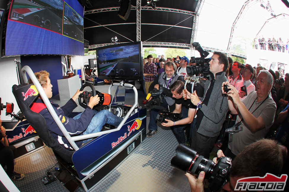 Sebastian Vettel en el simulador en Goodwood