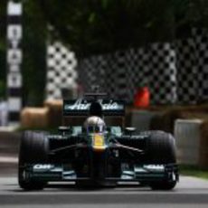 Giedo van der Garde con Caterham en Goodwood 2012