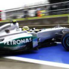 Nico Rosberg sale a la pista del Circuito de Silverstone