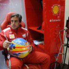 Fernando Alonso homenajea a María de Villota