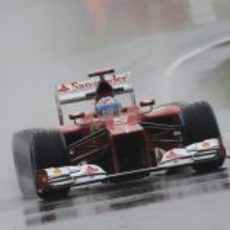 Fernando Alonso y la lluvia en Silverstone