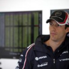 Bruno Senna espera su oportunidad en el box