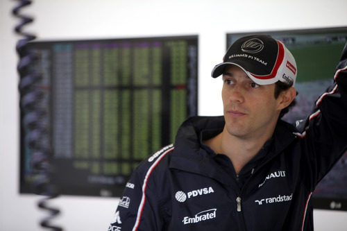 Bruno Senna espera su oportunidad en el box