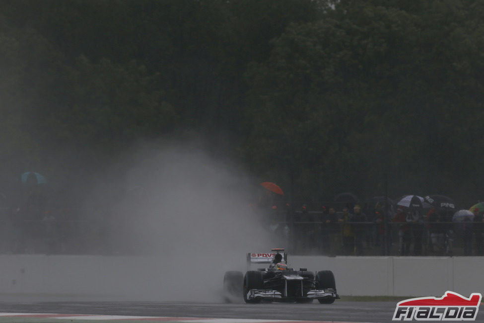 Pastor Maldonado rueda con el FW34 en Silverstone
