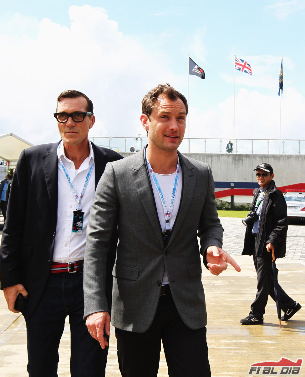 El actor Jude Law en el GP de Gran Bretaña 2012