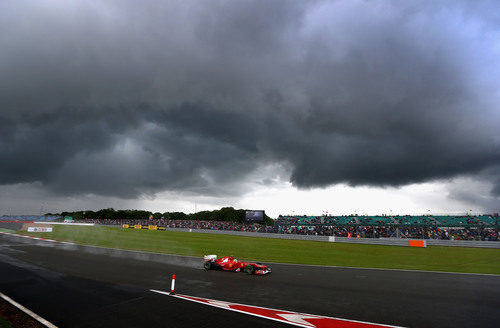 Las nubes negras se ciernen sobre Fernando Alonso