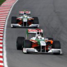 Los dos Force India en carrera