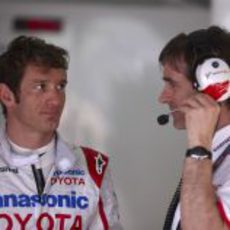 Trulli habla con Pascal Vasselon