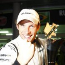 Button gana el GP de Malasia