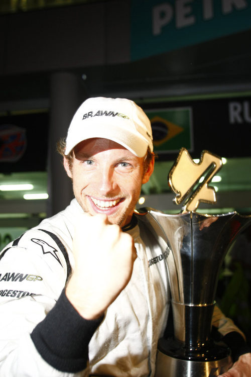 Button gana el GP de Malasia