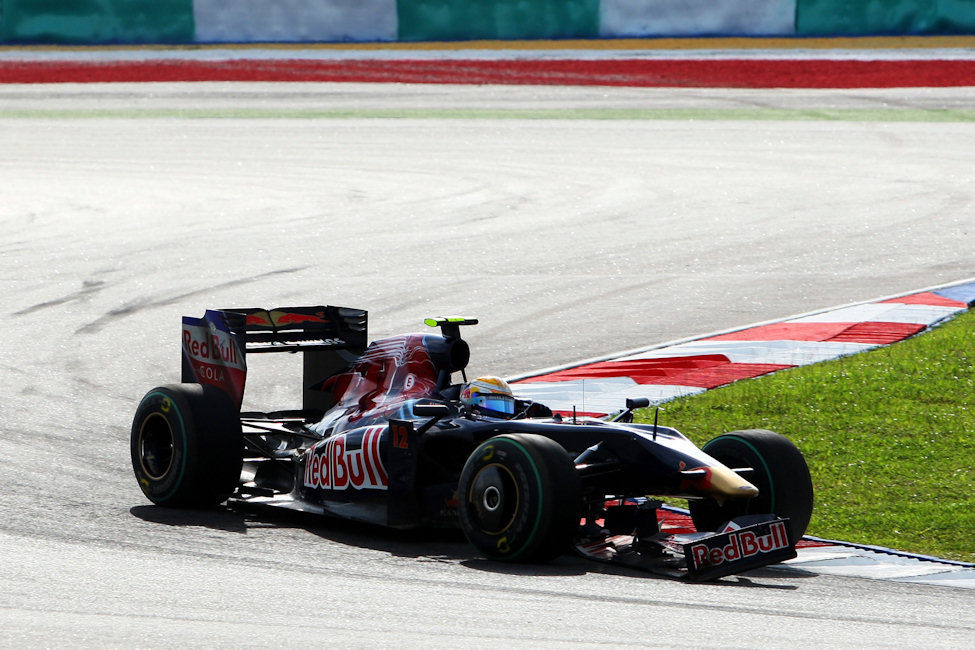 Buemi lleva el morro roto