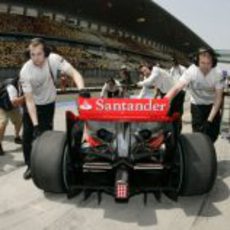 El MP4-24 estrena difusor