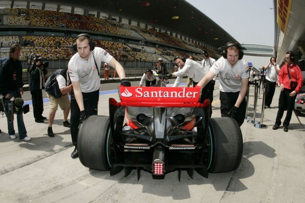 El MP4-24 estrena difusor