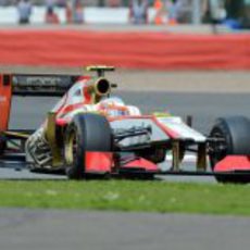 Narain Karthikeyan con su F112 durante el GP de Gran Bretaña 2012