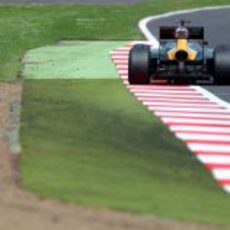 Plano trasero del Caterham CT01 en Silverstone