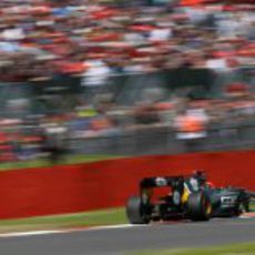 Heikki Kovalainen terminó decimoséptimo en Silverstone