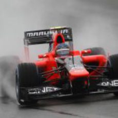 Charles Pic rueda en lluvia con su Marussia