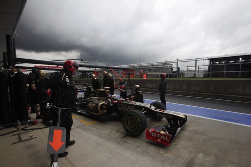 Cielo plomizo en Silverstone