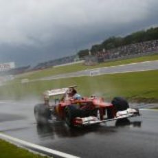 Fernando Alonso disputa la clasificación del GP de Gran Bretaña 2012