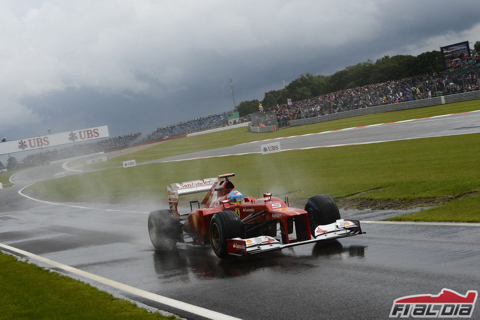 Fernando Alonso disputa la clasificación del GP de Gran Bretaña 2012