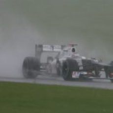 Kamui Kobayashi 'navega' con su C31 en Gran Bretaña