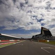 Recta de meta del circuito de Silverstone