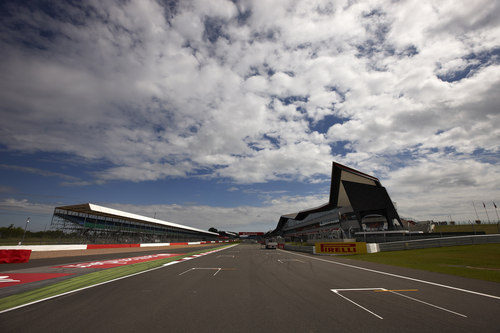 Recta de meta del circuito de Silverstone