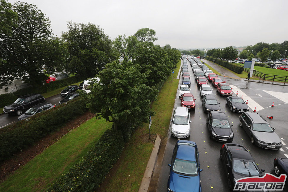 Largas colas para llegar al circuito de Silverstone