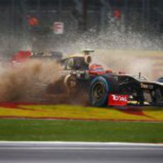 Salida de pista de Romain Grosjean en el GP de Gran Bretaña 2012