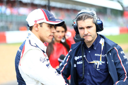 Pastor Maldonado y Xevi Pujolar durante el GP Gran Bretaña 2012