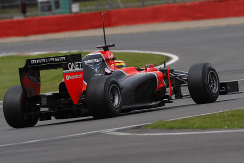 La renovada trasera del Marussia MR01