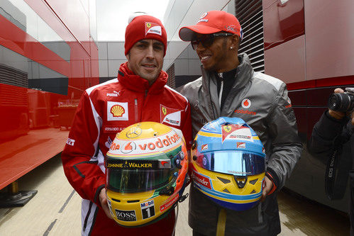 Fernando Alonso y Lewis Hamilton juntos en Gran Bretaña