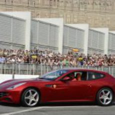 El Ferrari FF también estuvo en Moscú