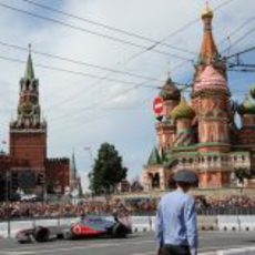 Lewis Hamilton rueda en el Kremlin