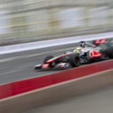 Lewis Hamilton pilota al máximo en Rusia
